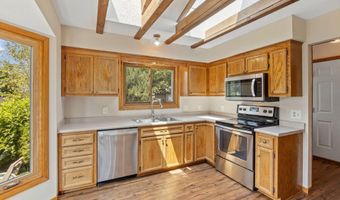 8064 Lower 147th St W, Apple Valley, MN 55124