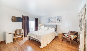6433 La Paloma St, Carlsbad, CA 92009