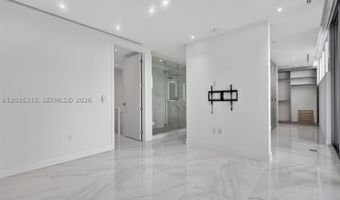 3750 Yacht Club Dr TH5, Aventura, FL 33180