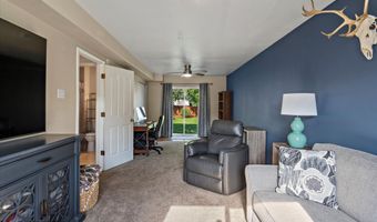 7821 Charlotte Cir, Anchorage, AK 99502