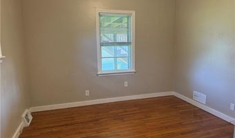 17 Saltaire Ave, Narragansett, RI 02882