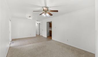 530 Spring Glen Dr, Ballwin, MO 63021