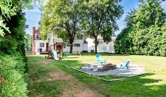 21 Carlson Dr, Cumberland, RI 02864