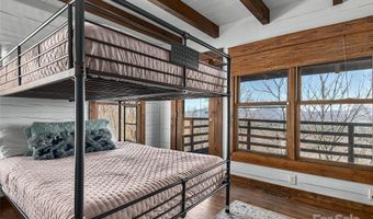 25 Crestwood Dr, Arden, NC 28704