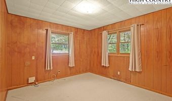 455 Boulder Gardens Rd, Banner Elk, NC 28604