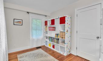 436 Pinewood St, Ann Arbor, MI 48103