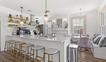 782 Water St, Biloxi, MS 39530