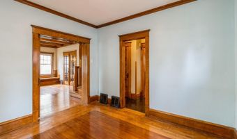 615 Kellogg Ave, Ames, IA 50010