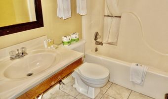 2207 N Buckeye Ave, Abilene, KS 67410