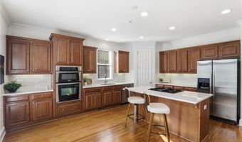 1812 Adagio Dr, Alpharetta, GA 30009