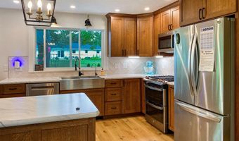 1403 Edgewood Dr, Ashland, OH 44805