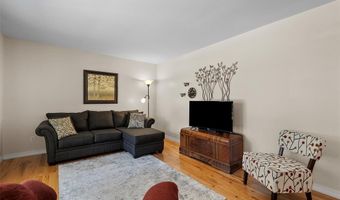 288 Brightfield Dr, Ballwin, MO 63021