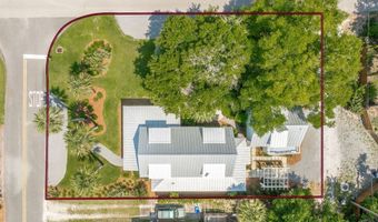 19 11th St, Apalachicola, FL 32320