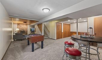 441 Walnut Ln, Apple Valley, MN 55124