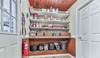 10 Southwood Dr NW, Adairsville, GA 30103