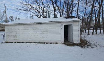1666 Bridge St, Albia, IA 52531