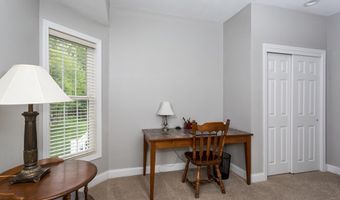 4 Candlelight Ln, Bellingham, MA 02019