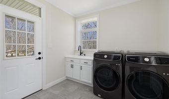 161 Stony Ln, North Kingstown, RI 02852