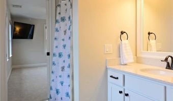 13 Arnold Ave 1, Jamestown, RI 02835