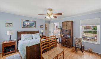 409 Mayfair Dr, Ballwin, MO 63011