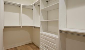 5804 RIDGEFIELD Rd, Bethesda, MD 20816