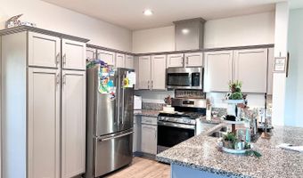 13600 Crocus Way, Armona, CA 93202