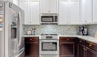 5539 SUNSET FALLS Dr, Apollo Beach, FL 33572