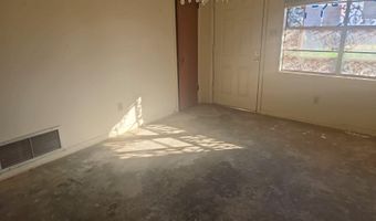 206 Hoover St, Belzoni, MS 39038