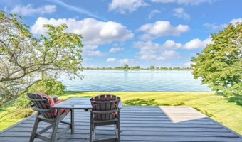7418 Aqua Isle, Algonac, MI 48001