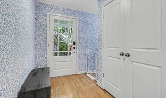 9 E Heatheridge St, Ann Arbor, MI 48104