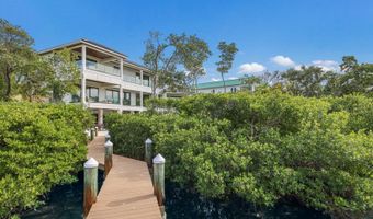 518 BLUE HERON Dr, Anna Maria, FL 34216