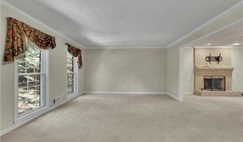 835 Lakeshore Dr NW, Berkeley Lake, GA 30096