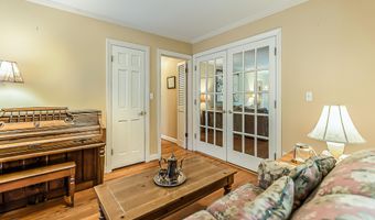 1925 Norway Rd, Ann Arbor, MI 48104