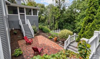 140 RIVER Dr, Appleton, WI 54915