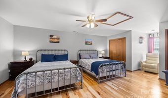 210 Meadow Run Ext, Asheville, NC 28806