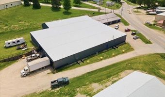 301 Old Dubuque Rd, Anamosa, IA 52205