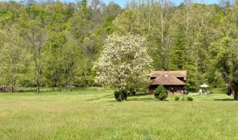 6033 Siemon Rd, Batesville, IN 47006