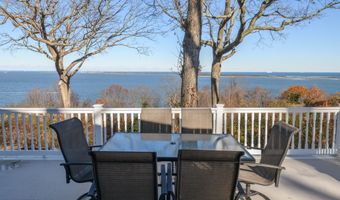 4 Hillside Rd, Atlantic Highlands, NJ 07716