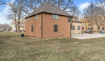 907 1st Dr NW, Austin, MN 55912