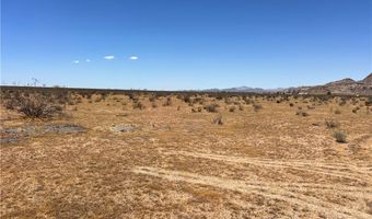 5 Del Oro Rd, Apple Valley, CA 92308