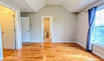 15 Old Oak Dr 15, Brookfield, CT 06804