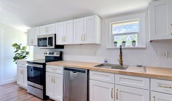 445 W HOOKER St, Bartow, FL 33830