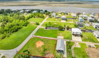 101 Edith Dr, Bay St. Louis, MS 39520
