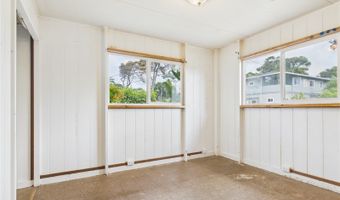 1261 Ulupii St, Kailua, HI 96734