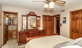 2133 Polk Dr, Ames, IA 50010