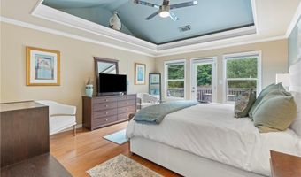 648 York View Dr, Auburn, GA 30011