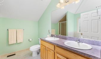 15 Upper Plateau Dr, Alloway, NJ 07462