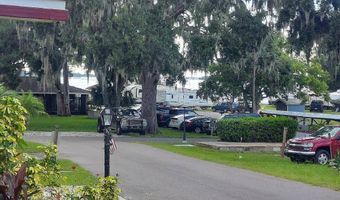 11 Lakeview Dr, Astatula, FL 34705