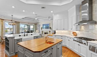 625 BALIBAY Rd, Apollo Beach, FL 33572