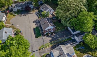 180 Dupont Pl, Bridgeport, CT 06611